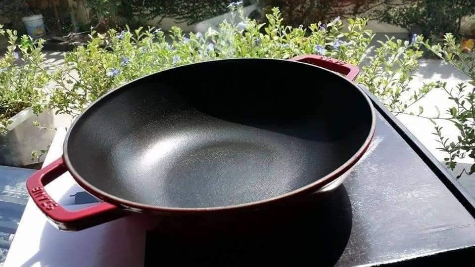 Chảo gang Wok Staub Wok 30cm