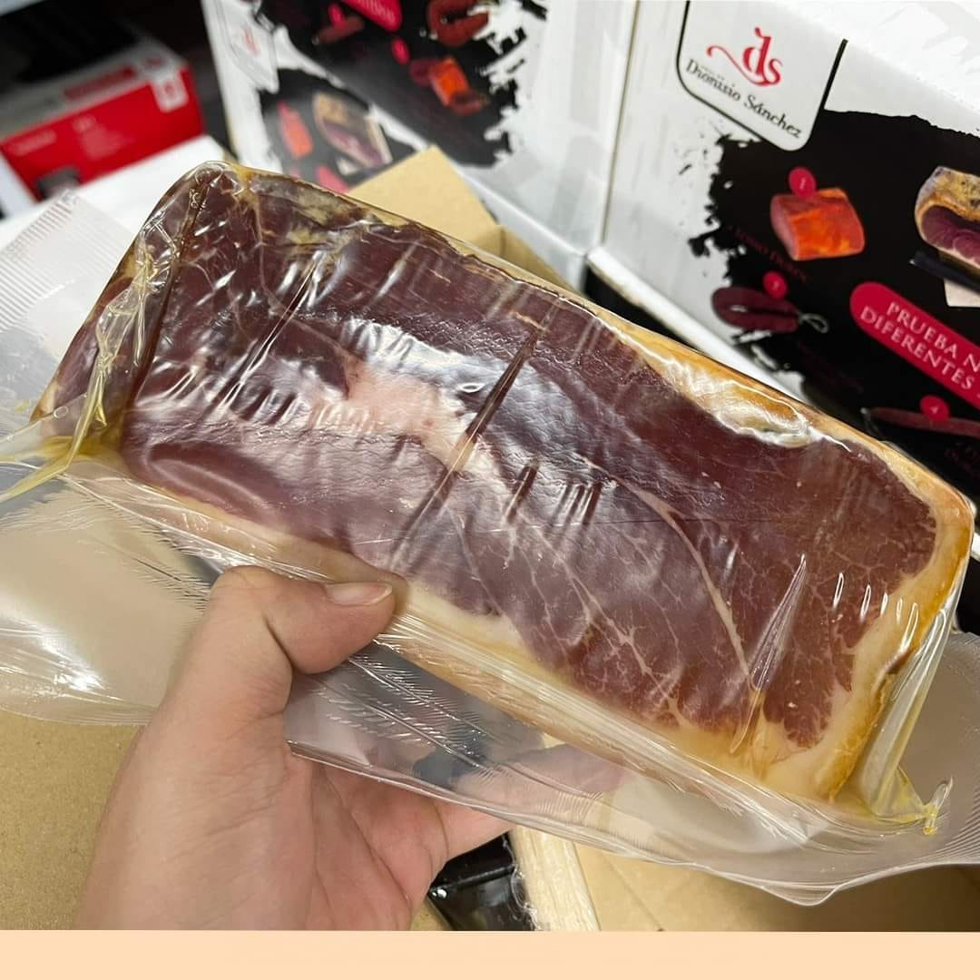 ĐÙI HEO MUỐI JAMON SERRANO LOẠI 1KG